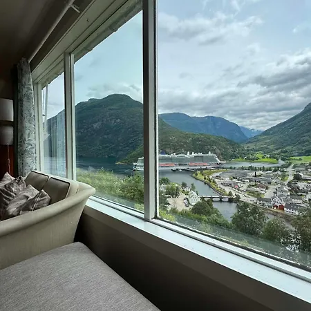 게스트하우스 House With The View *
